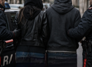 Giugliano in Campania: spaccio organizzato come “un’azienda”