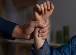 Bacoli, minacce all’ex e violenza in famiglia: arrestato 25enne dai Carabinieri