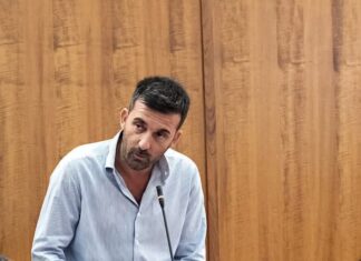 «Pozzuoli governata a colpi di annunci»: Sebastiano attacca la nuova comunicazione di Manzoni