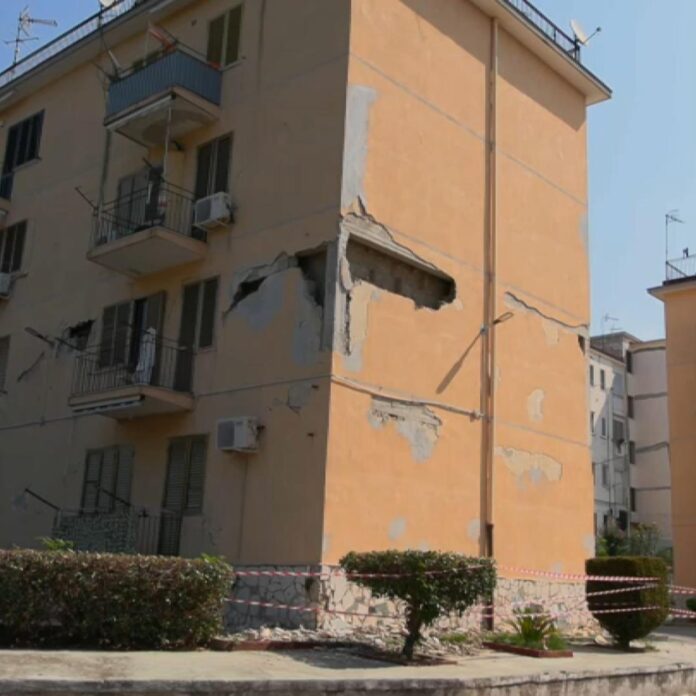 1786277498488_pozzuoli_scossa