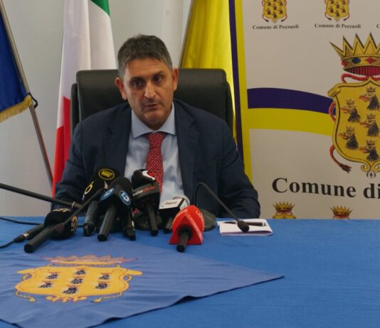 Campi Flegrei, la promessa di Musumeci: un nuovo decreto per il territorio. Manzoni: «Non abbassiamo la guardia»