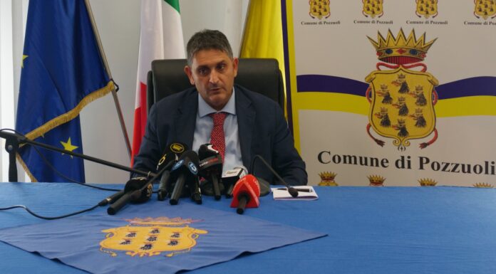 Campi Flegrei, la promessa di Musumeci: un nuovo decreto per il territorio. Manzoni: «Non abbassiamo la guardia»
