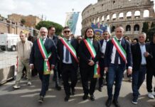 Campi Flegrei ,i sindaci replicano a Musumeci: «Avevamo già comunicato la manifestazione al Governo»