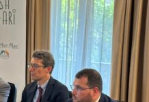 Caso rifiuti a Pozzuoli, spunta un video sulla differenziata. Più Europa: «Materiali mescolati, il Comune chiarisca subito»