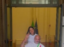 Campi Flegrei, la voce dei cittadini arriva al Governo: Antonio consegna il documento a Roma