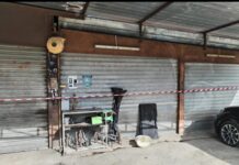 Pozzuoli, scoperta officina abusiva a Monterusciello: sequestrati locali e rifiuti pericolosi