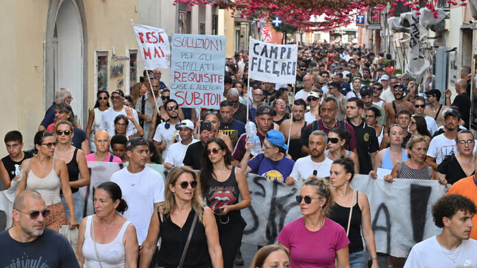 sfollati-pozzuoli